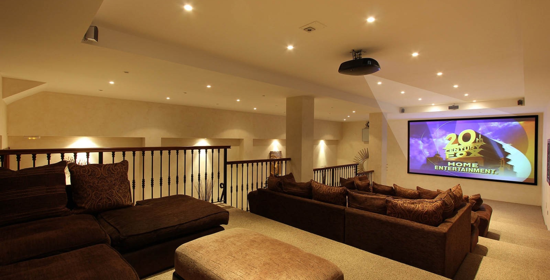0050-GHF_Large_Home_Cinema_Studio(1)