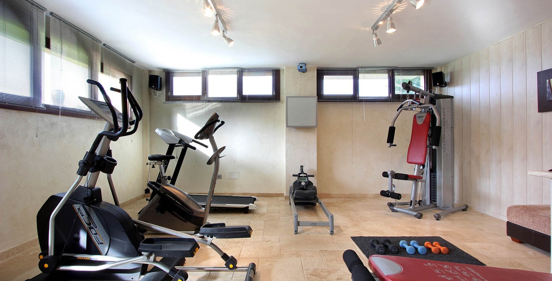 0200-GHF_Large_Entertainment_Room_3(1)