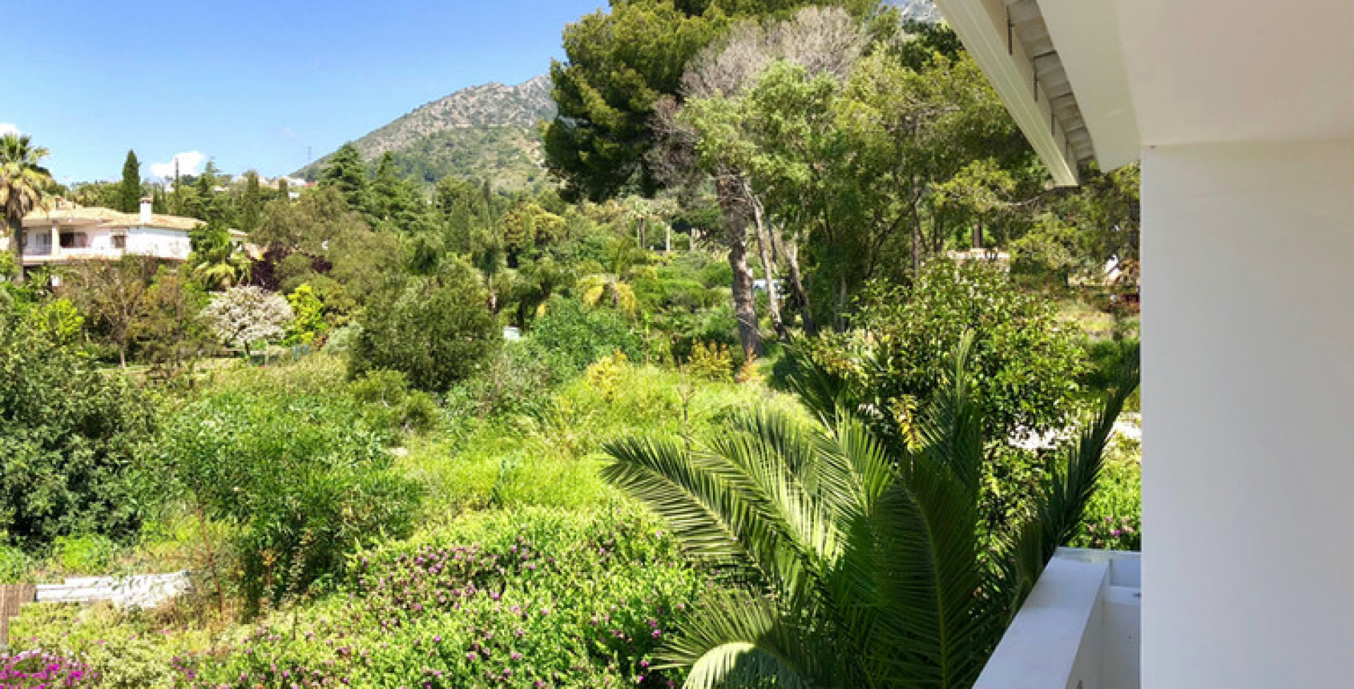 Marbella Villa Especial terrace view