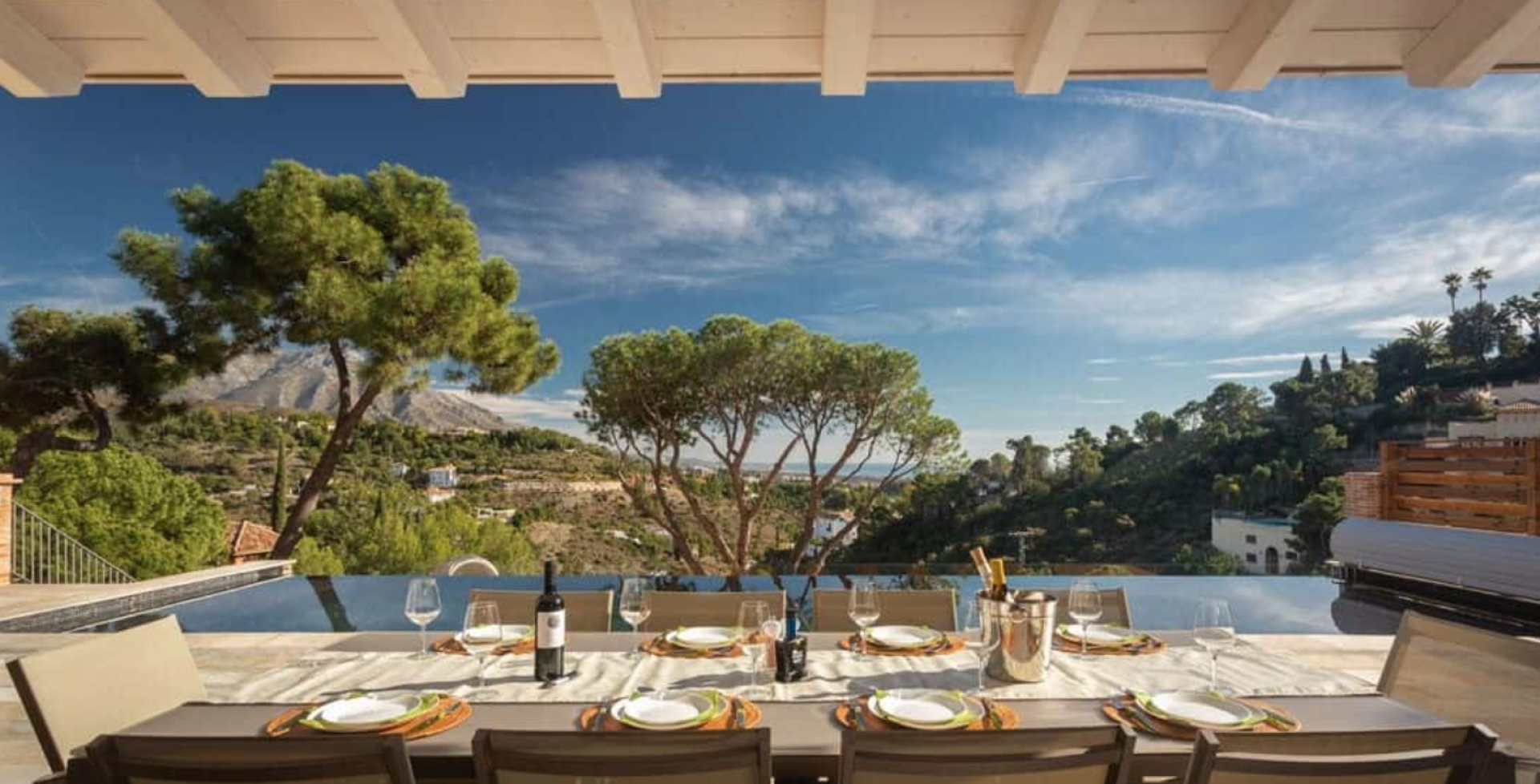 Villa Infinity Marbella dining on the terrace