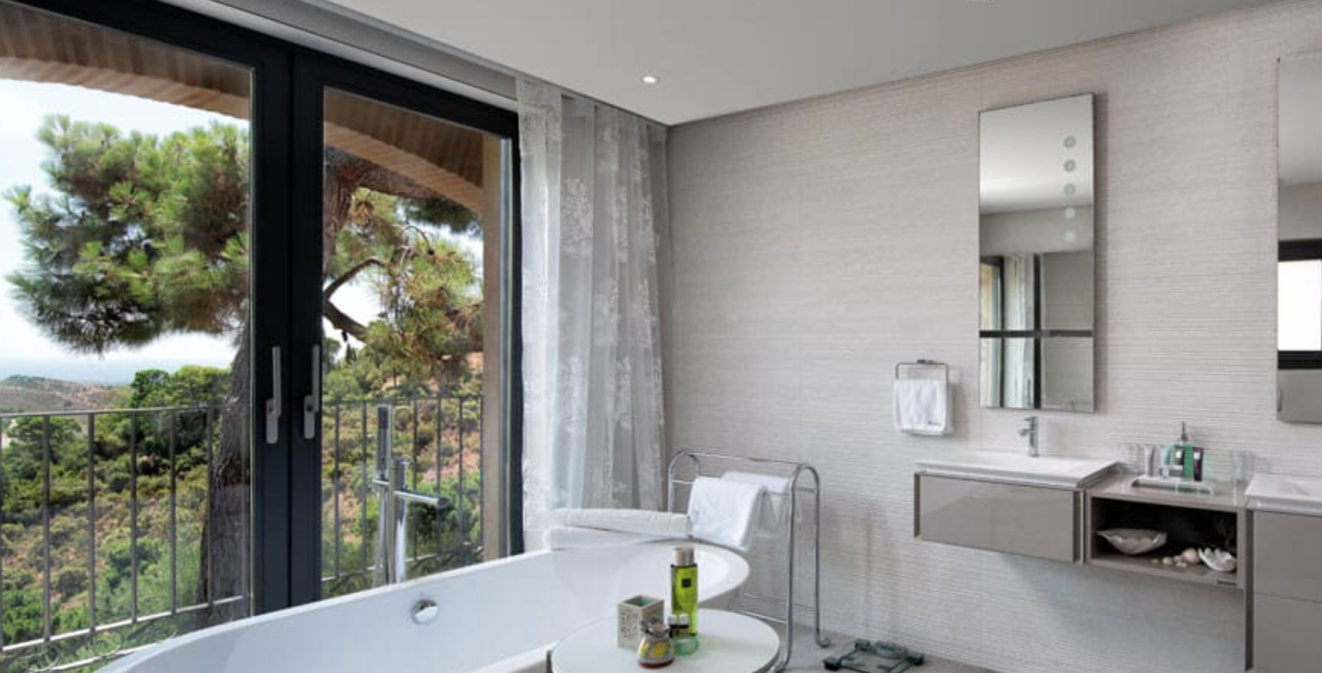 Villa Infinity Marbella stunning bathroom