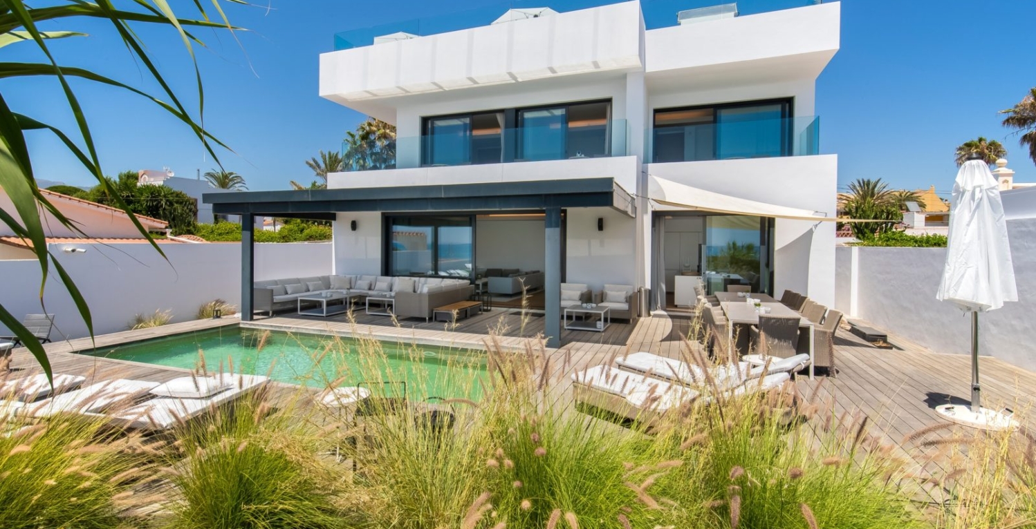Beach House Marbella 6 bedrooms contemporary villa with pool