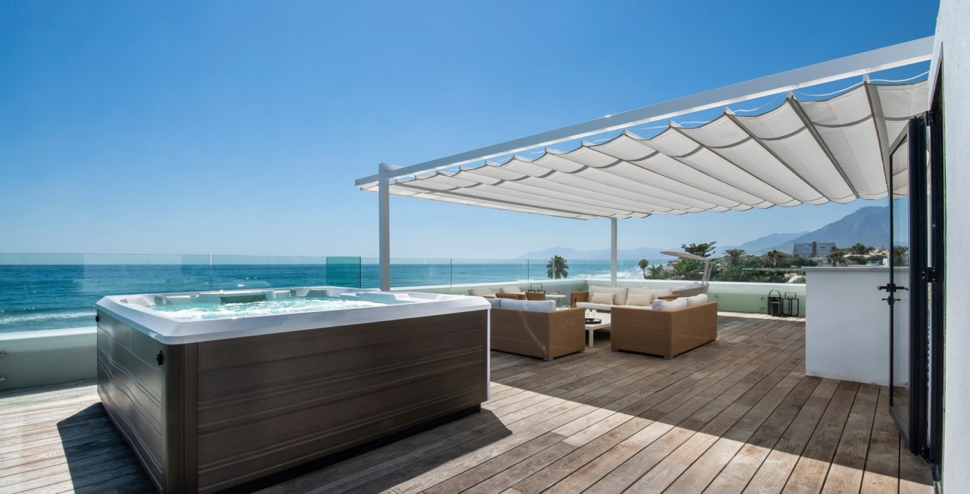 Beach House Marbella 6 bedrooms rooftop jacuzzi