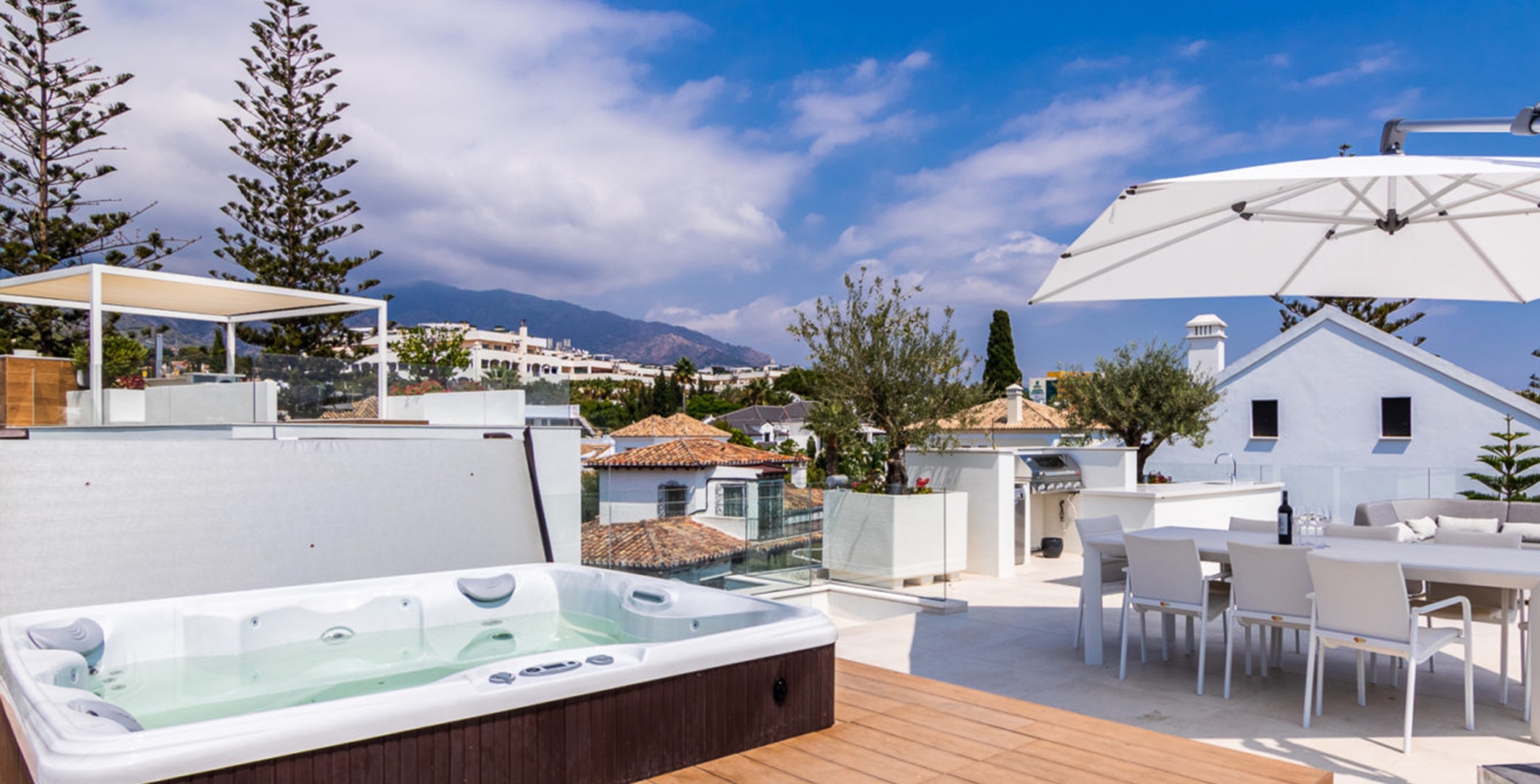 Villa G Marbella rooftop jacuzzi and dining