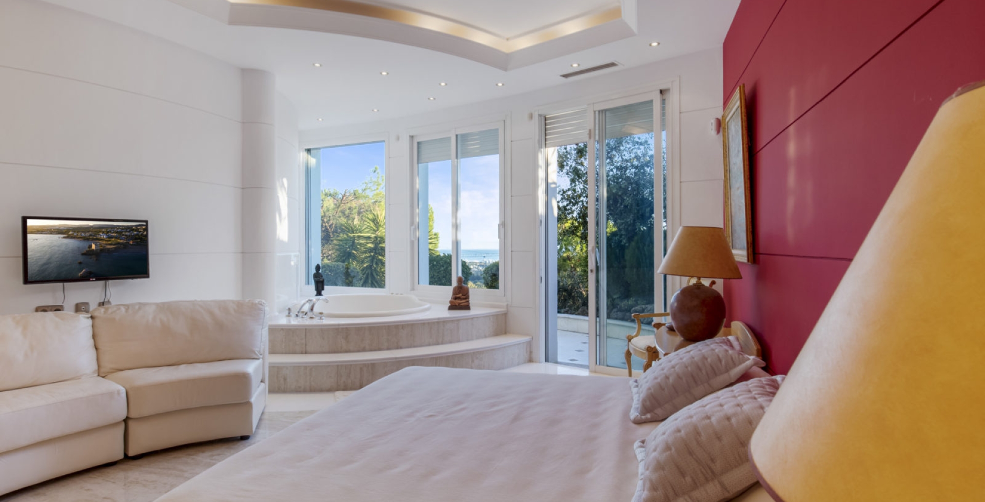 Villa Star Marbella 7 bedrooms bedroom with bath