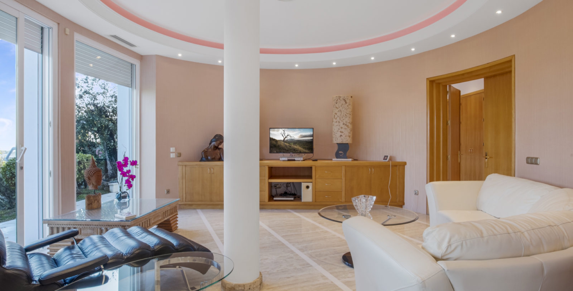 Villa Star Marbella 7 bedrooms lounges