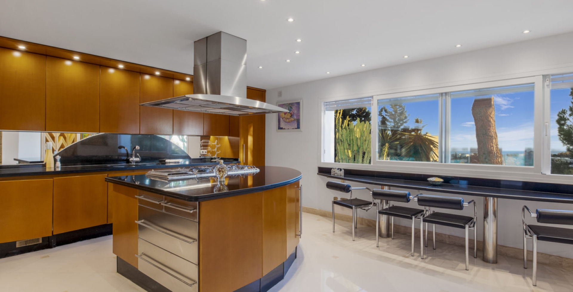 Villa Star Marbella 7 bedrooms second kitchen