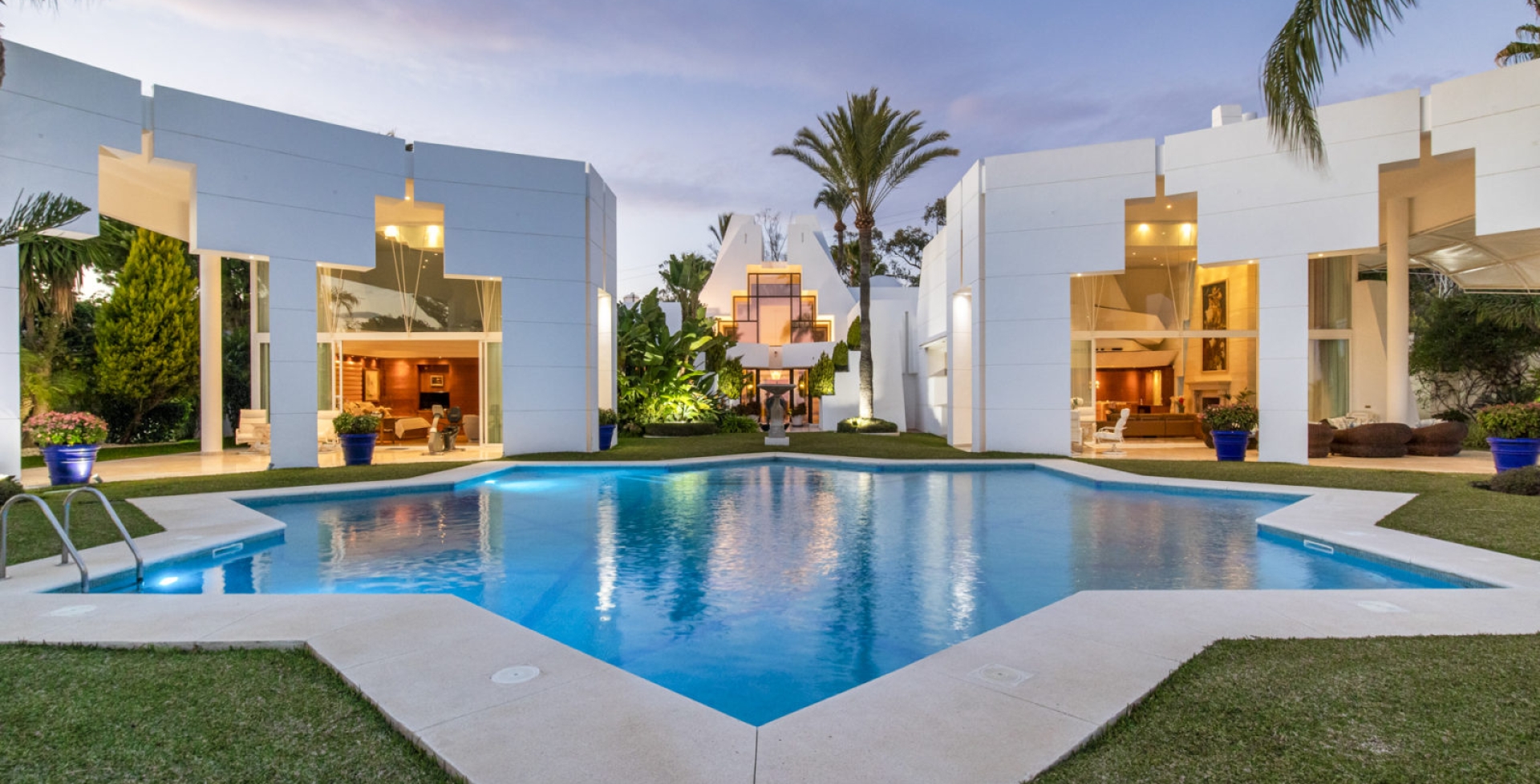 Villa Star Marbella 7 bedrooms spectacular pool