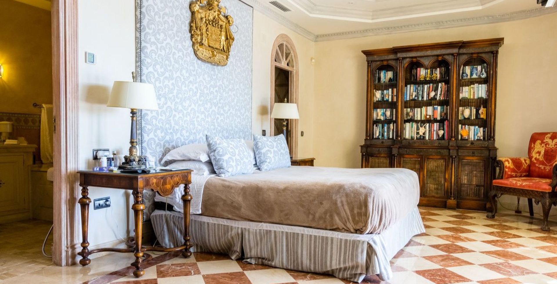 Villa Ocean 9 bedroom Marbella – bedroom5