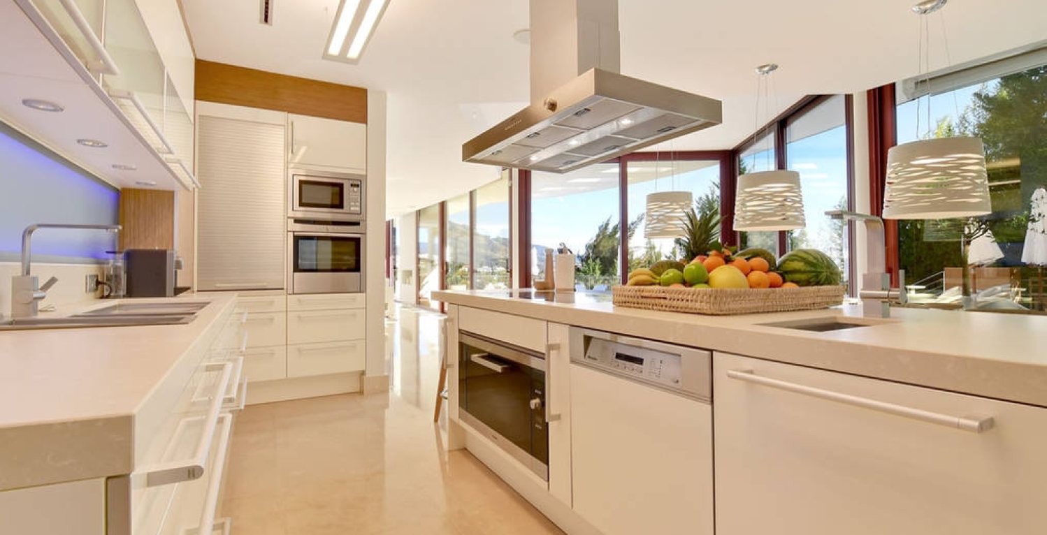 Villa Suena 7 bedroom-kitchen