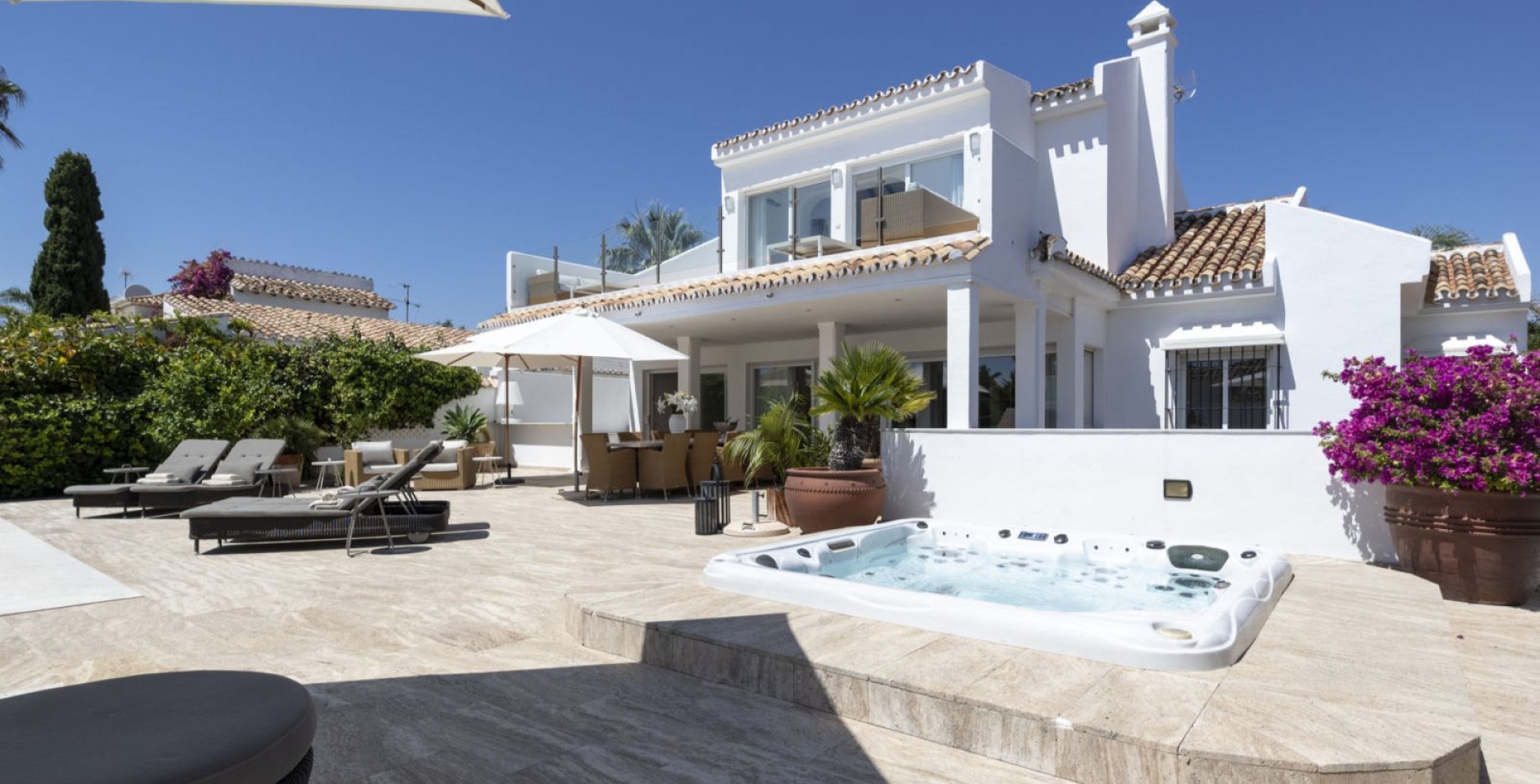 Villa Carde 6 bedroom-jacuzzi+terrace2
