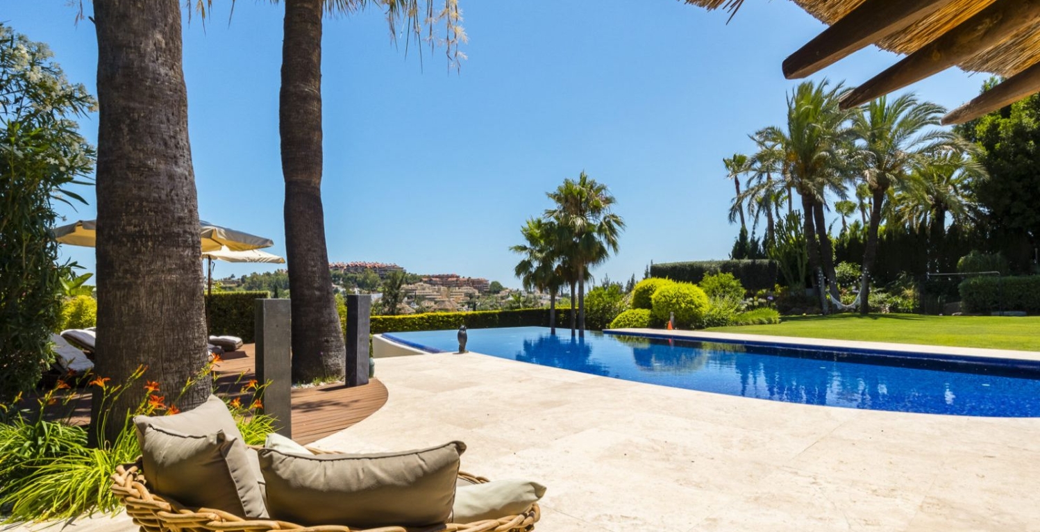 Villa Mali 6 bedroom-pool-terrace