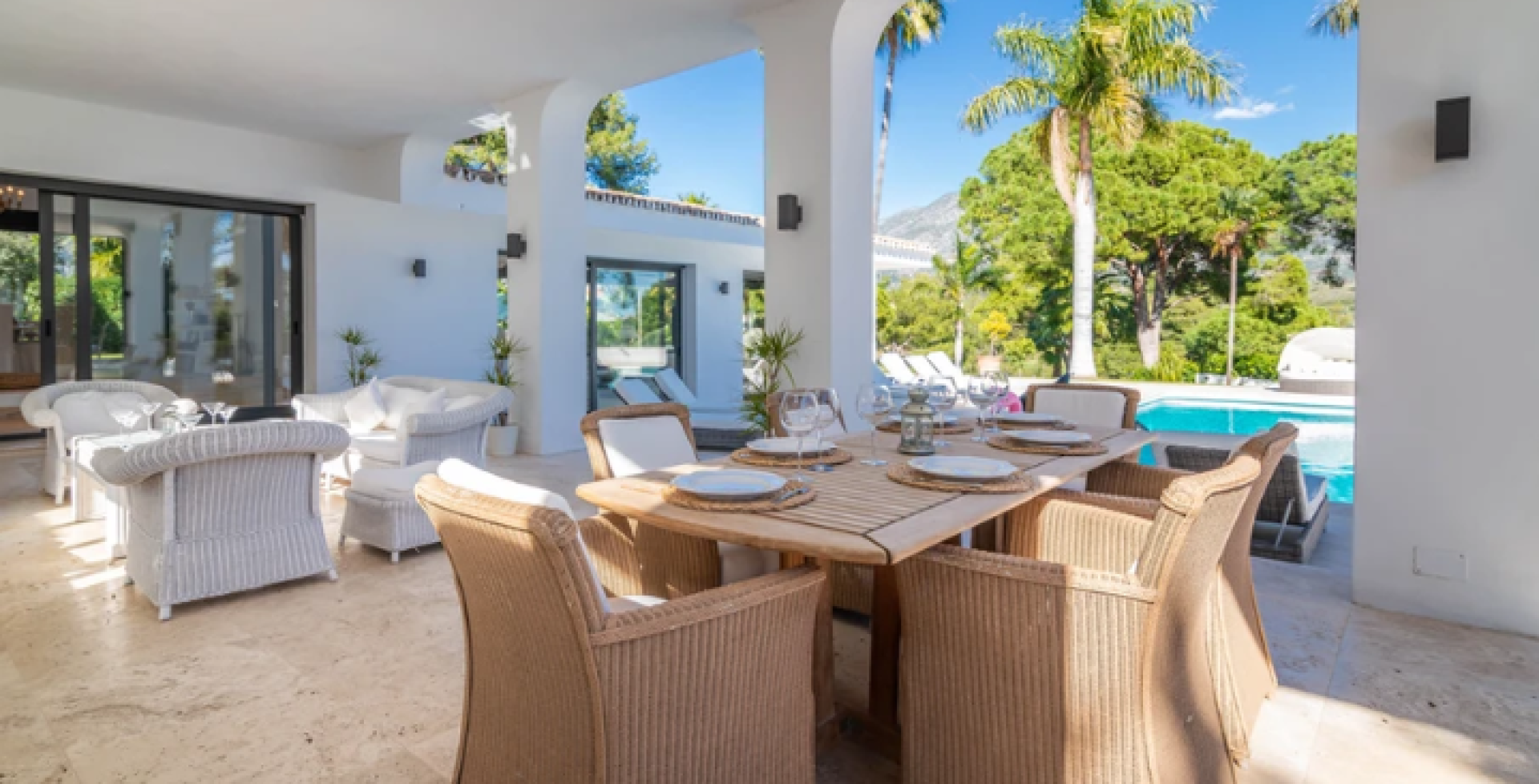 Villa Oso 6 bedroom – outside dining