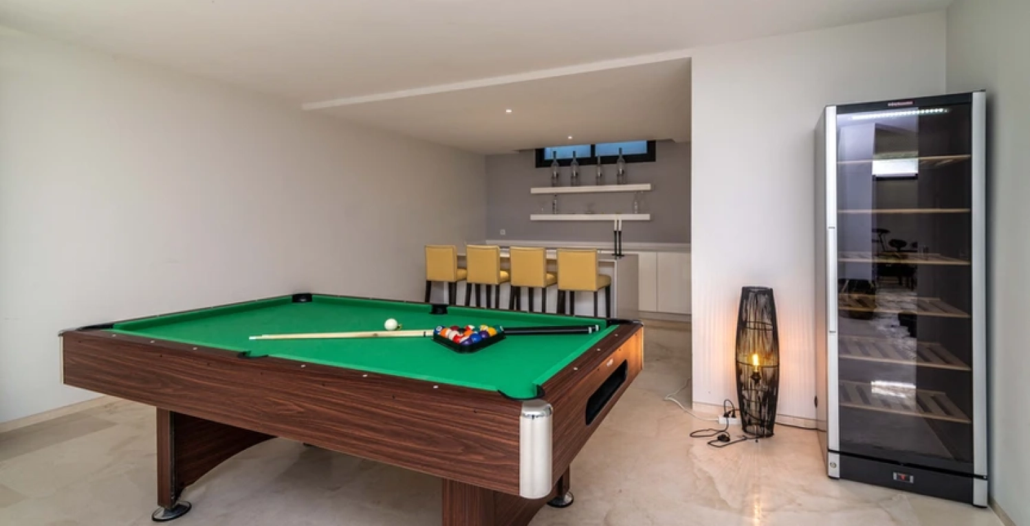 Villa Ari 5 bedroom – pool-table