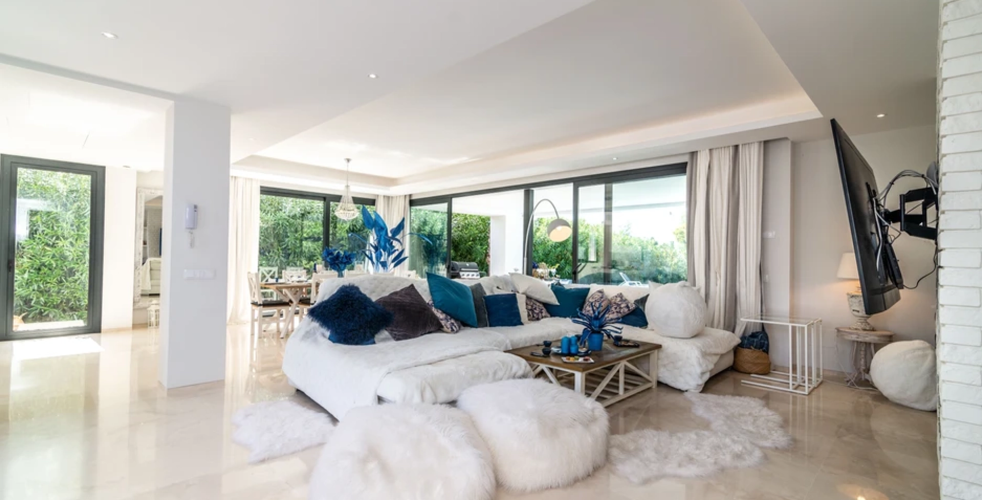 Villa Paris 5 bedroom – living3
