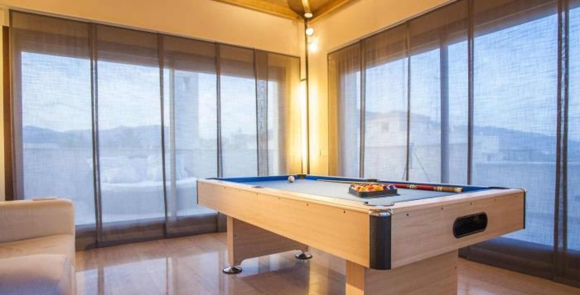 Luxapart2 – 3 bedroom – pool table