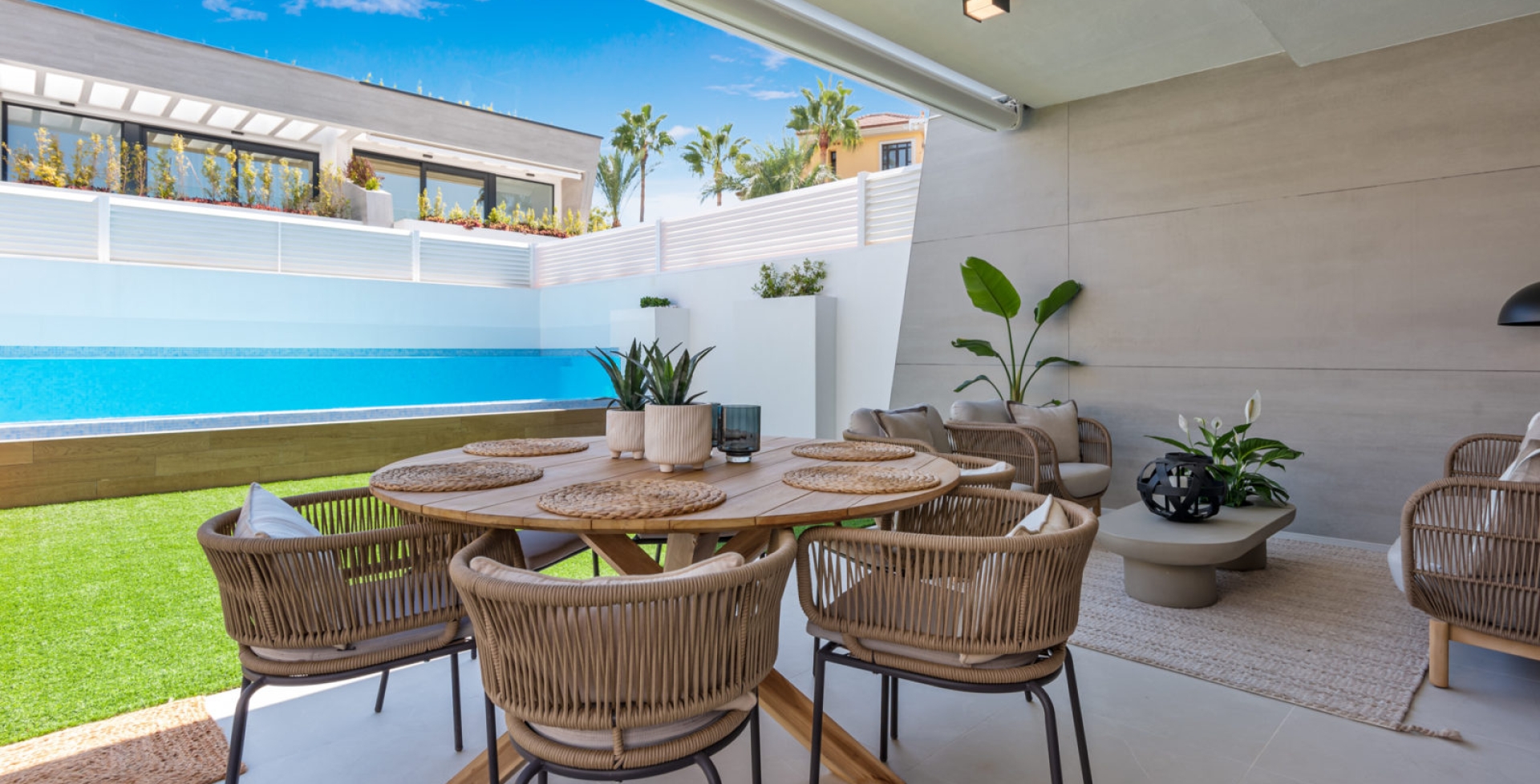 Villa Bay 5 bedroom – terrace-dining