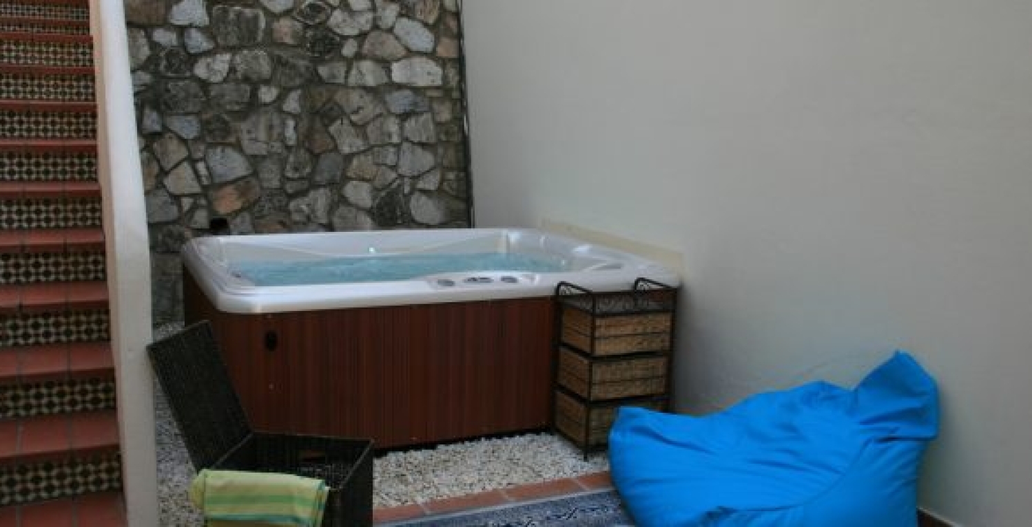 Villa-Andaluz-hot tub