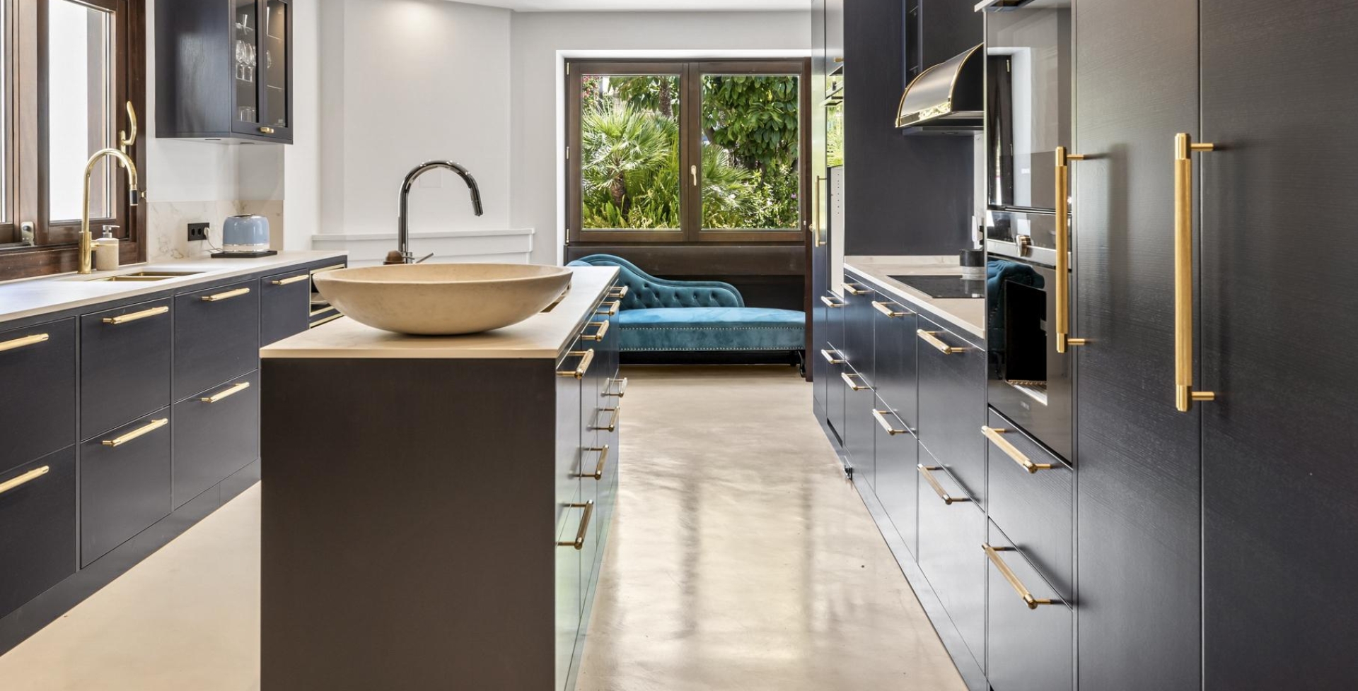 Villa Quinta 7 bed – kitchen2
