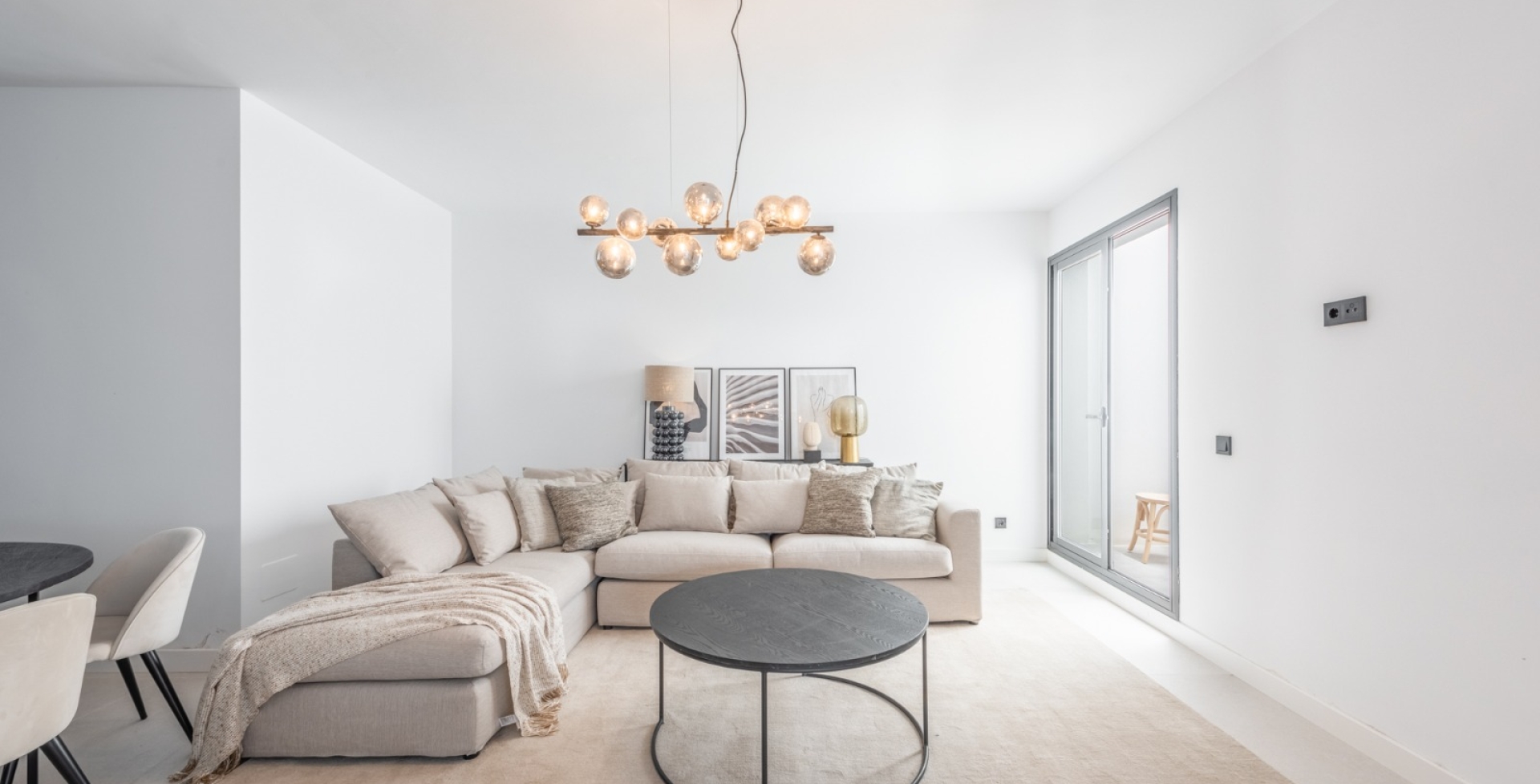 Villa Rens 8 bed – living-area