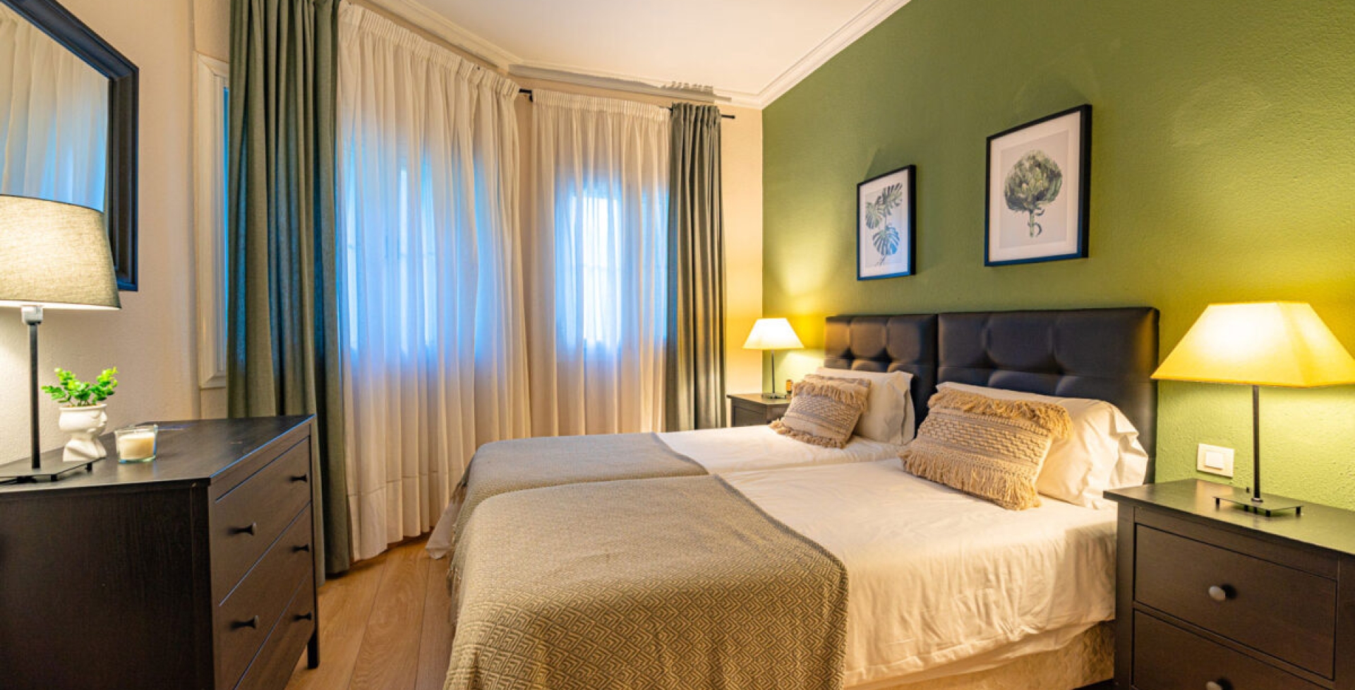 villa rio green bedroom