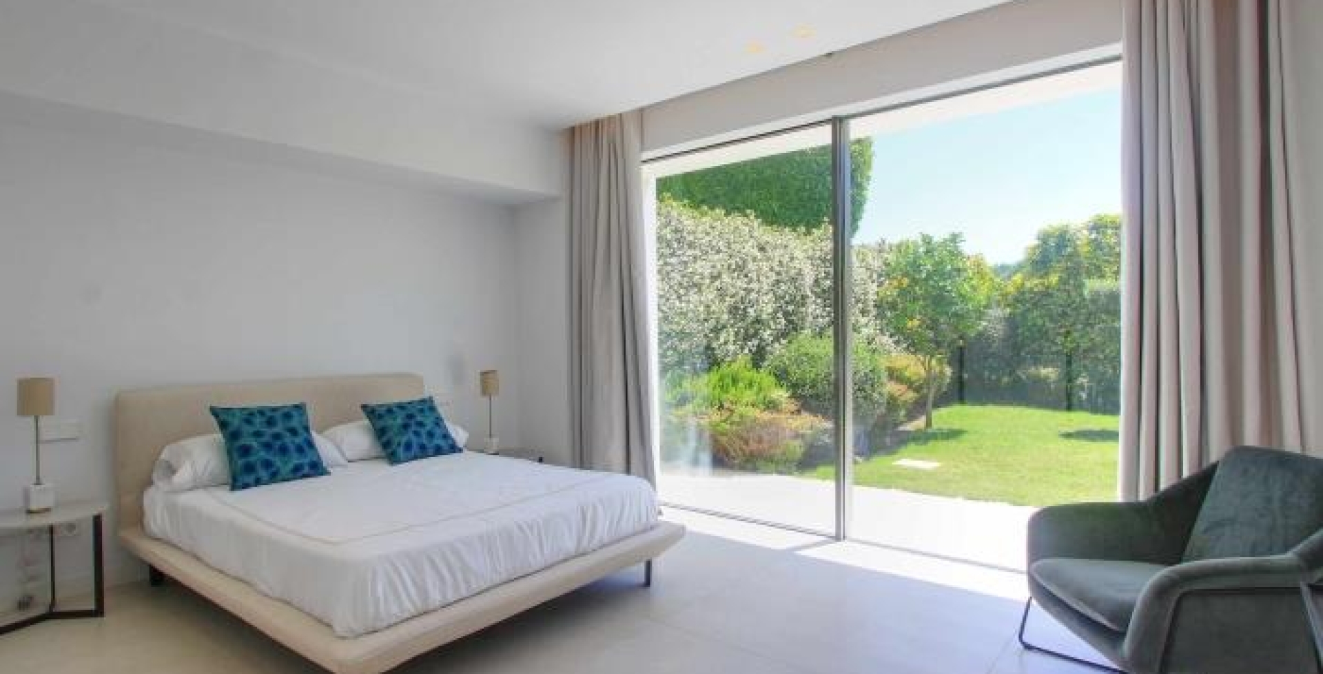 Villa Banus Beach Marbella 5 bedrooms bedroom 3#