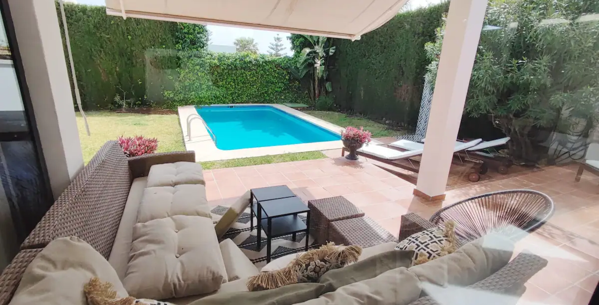 Villa Sena-6 bed – pool from terrace