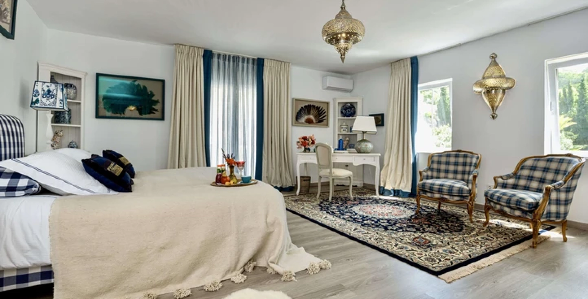 Villa Azul 12 bed Mijas -elegant double room