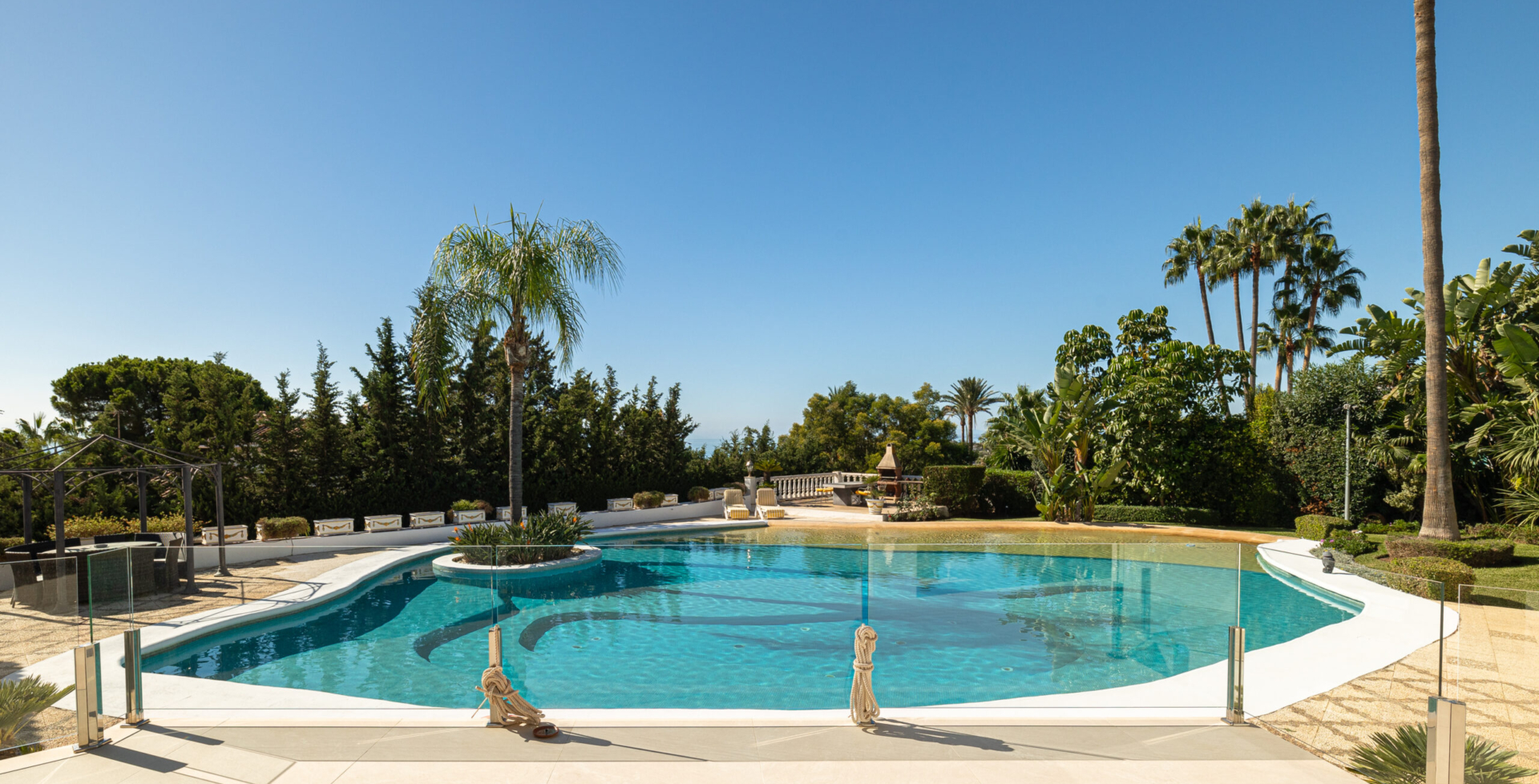 Villa Cary pool