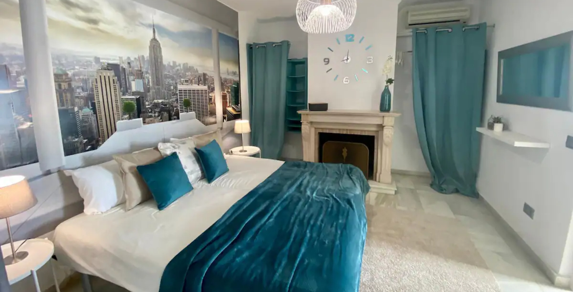 Villa-Vee-Marbella-10-bedrooms-double bedroom new york