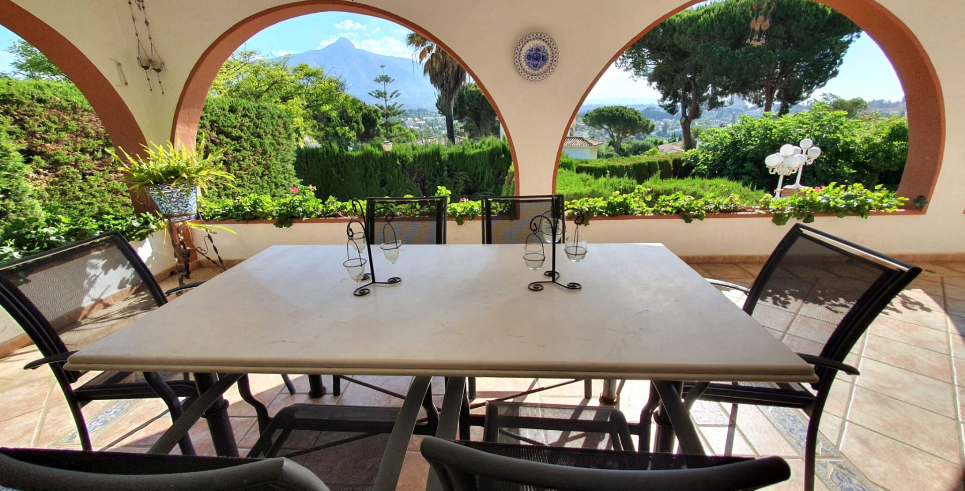 Villa Tamara 4 bed – terrace dining2