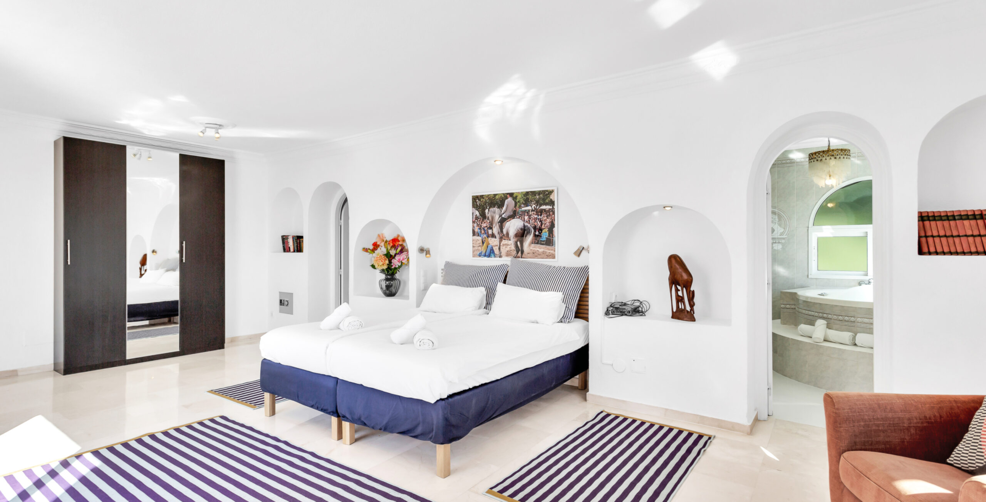 Villa Arcos 12 bedroom rental master bed reverse view