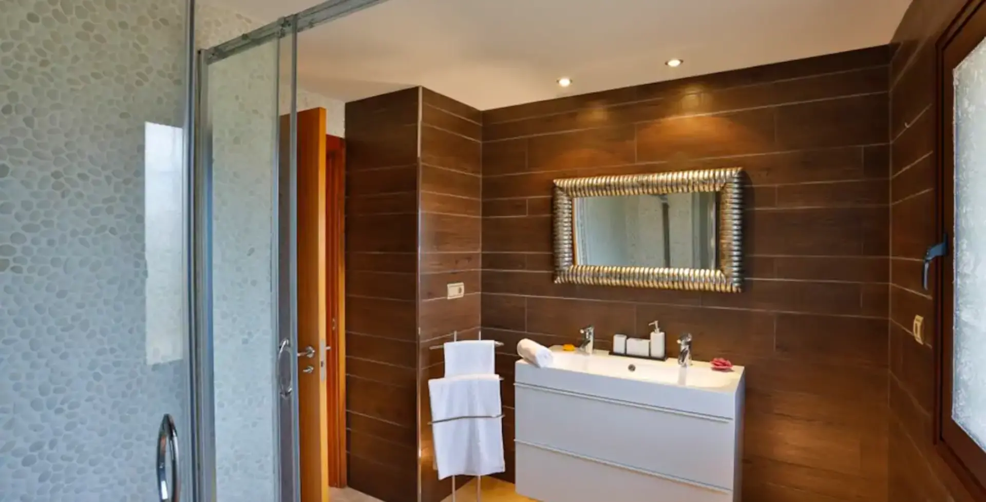 Marbella Mansion rental villa bathroom 2