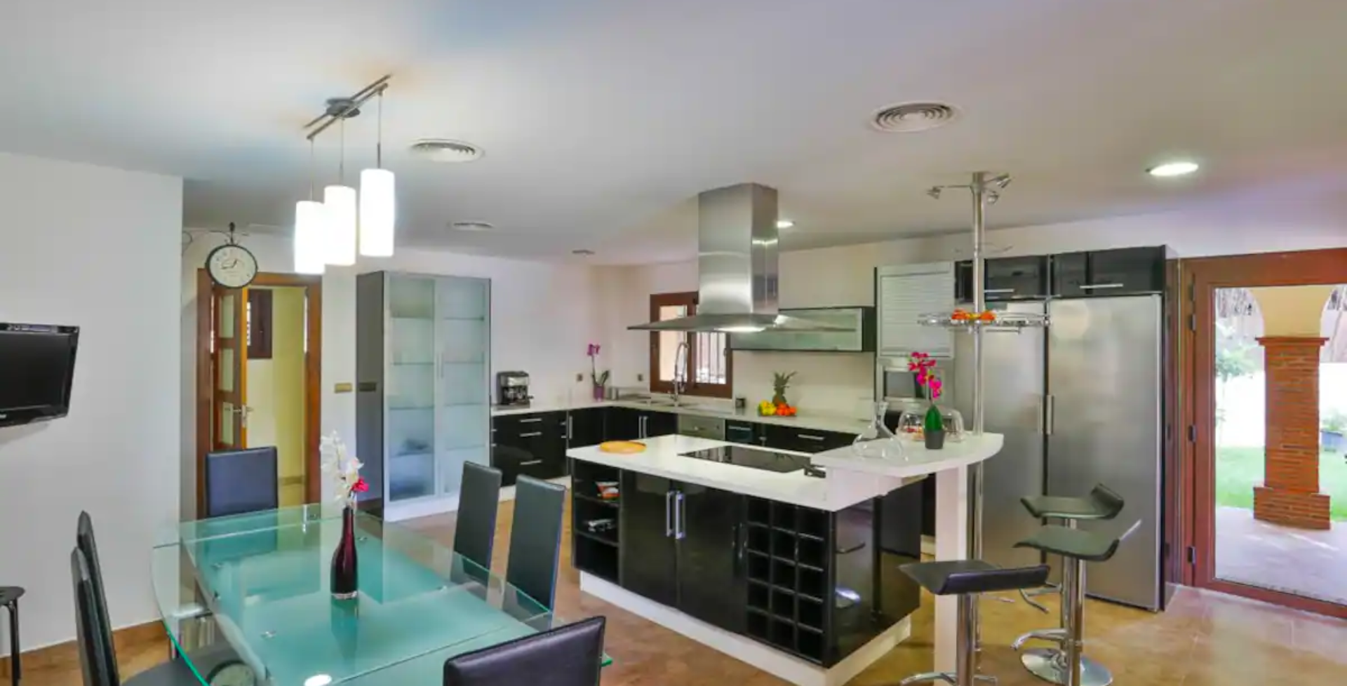 Marbella Mansion rental villa kitchen2