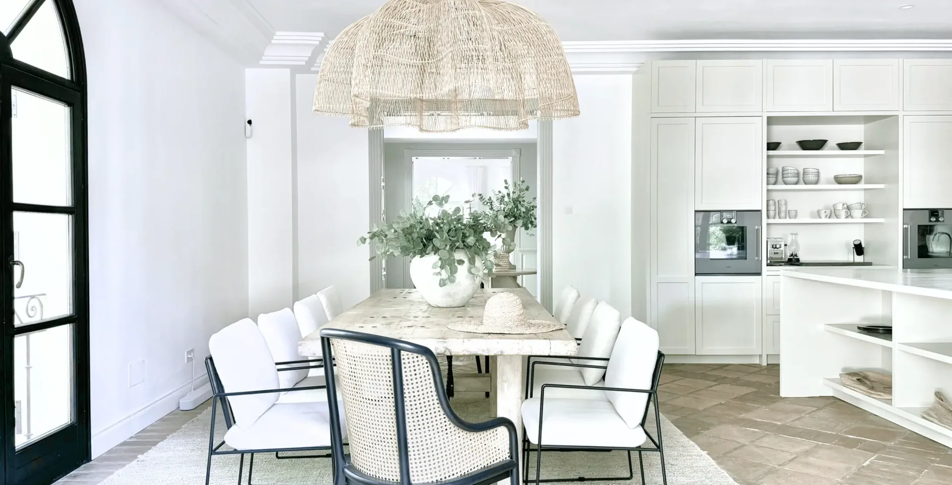 Villa Riviera Marbella kitchen dining