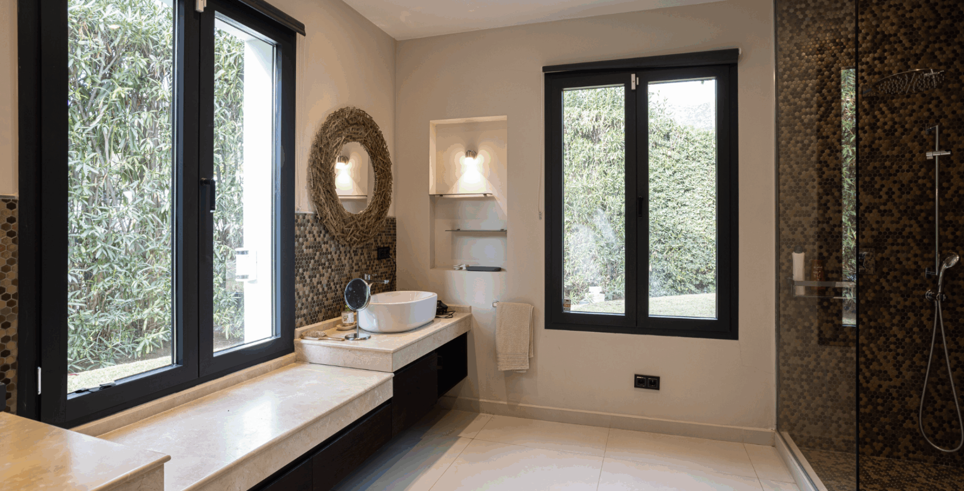 Villa Maji beachfront villa Marbella bathroom 5