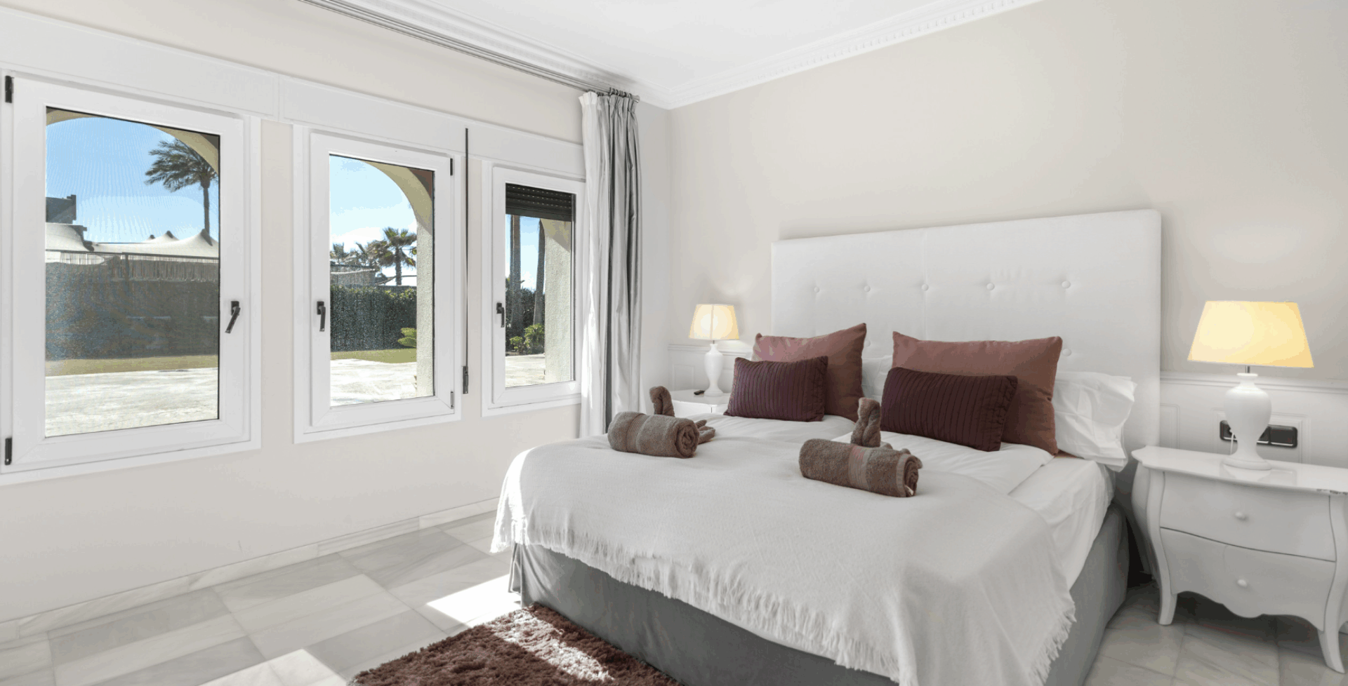 Villa Maji beachfront villa Marbella bedroom 1