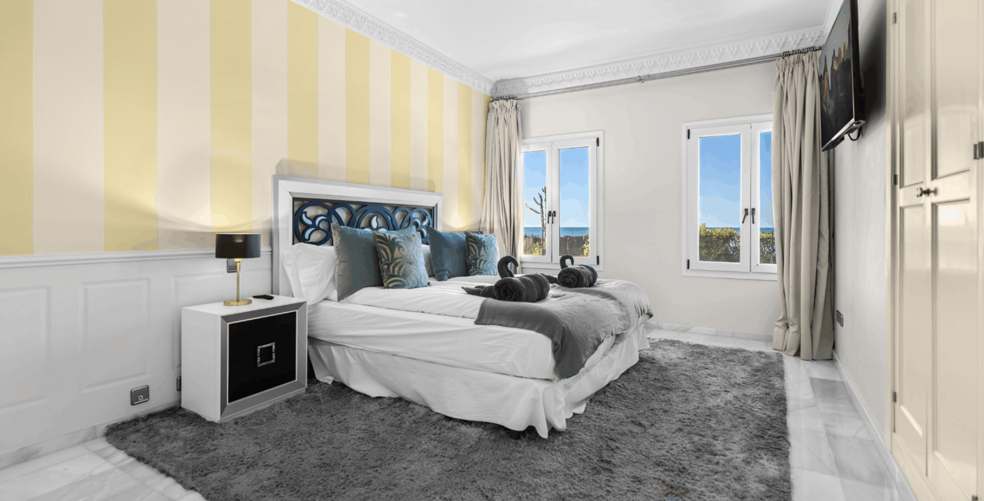 Villa Maji beachfront villa Marbella bedroom 10