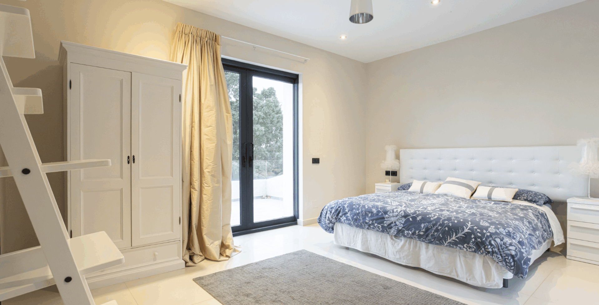 Villa Maji beachfront villa Marbella bedroom 6