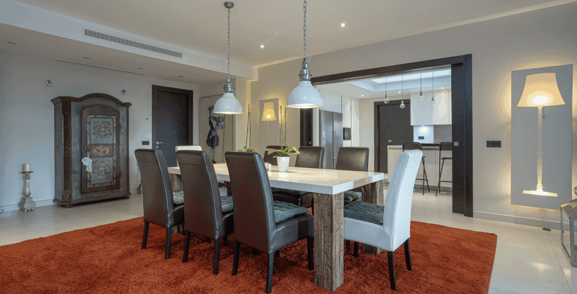 Villa Maji beachfront villa Marbella dining