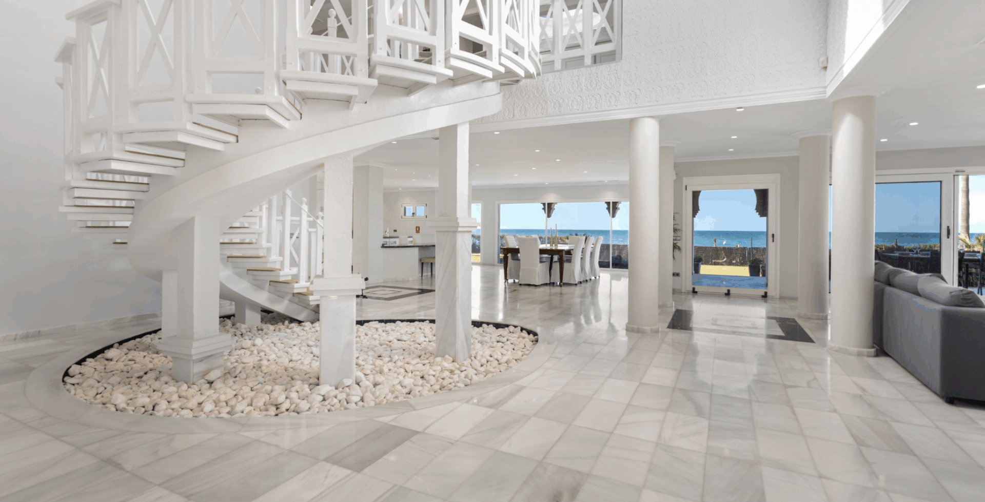 Villa Maji beachfront villa Marbella entrance