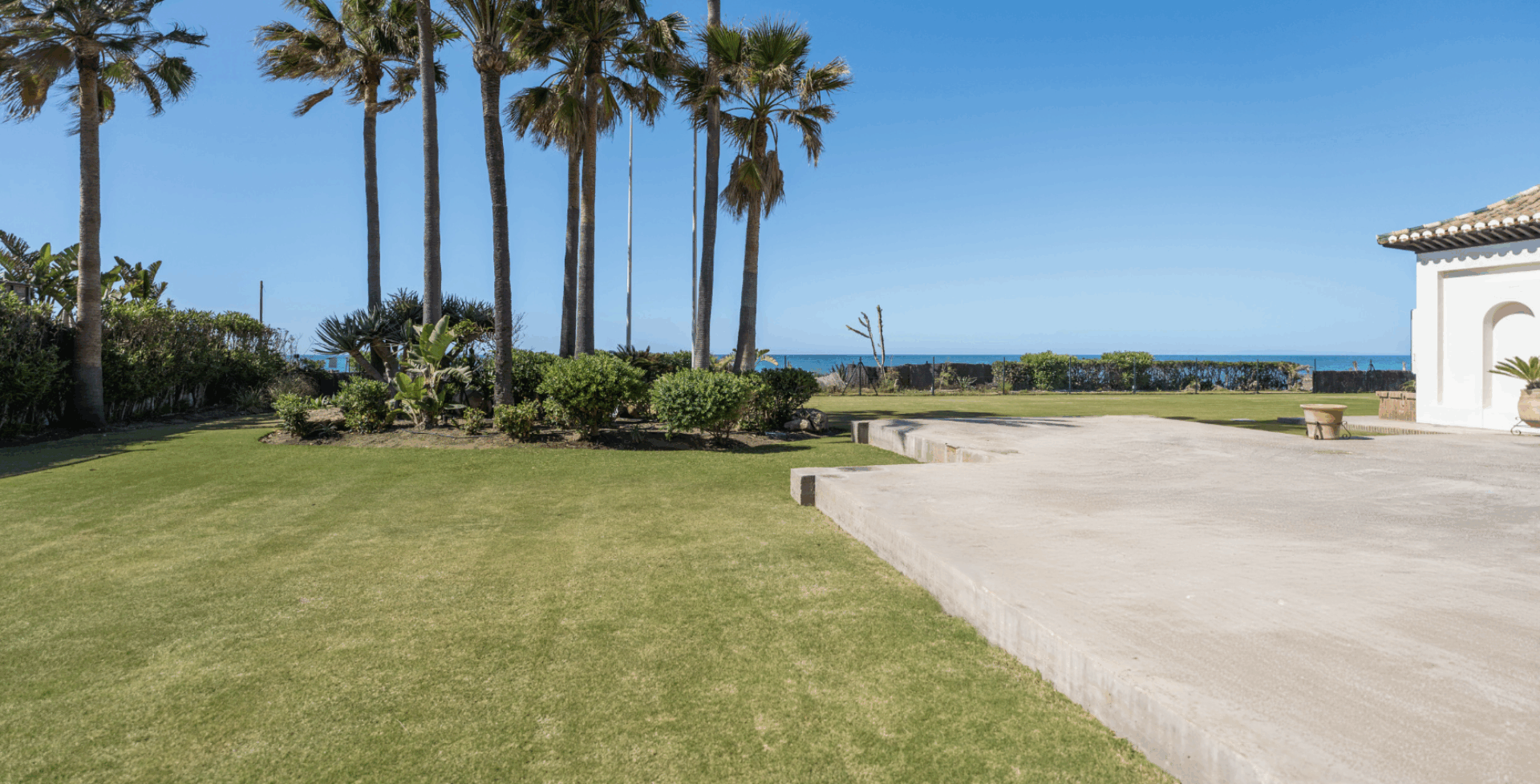 Villa Maji beachfront villa Marbella sea views