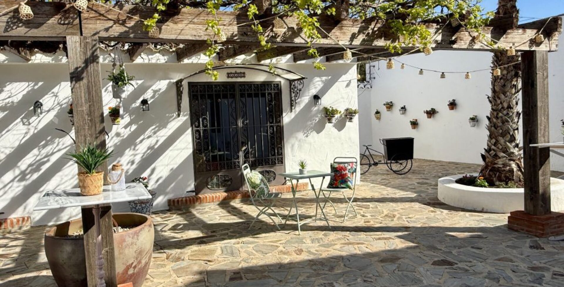 Finca-Paradise-courtyard 12 bedrooms luxury villas marbella
