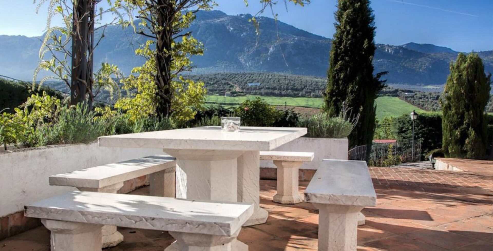 Finca-Paradise-garden seating 12 bedrooms luxury villas marbella