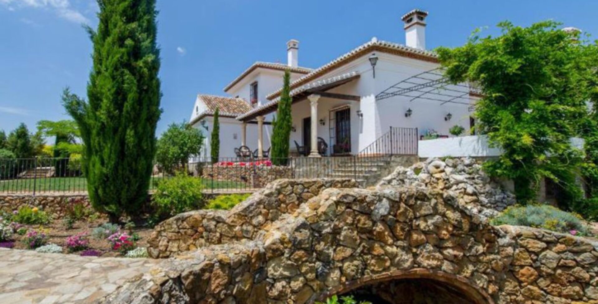 Finca-Paradise-garden views 12 bedrooms luxury villas marbella