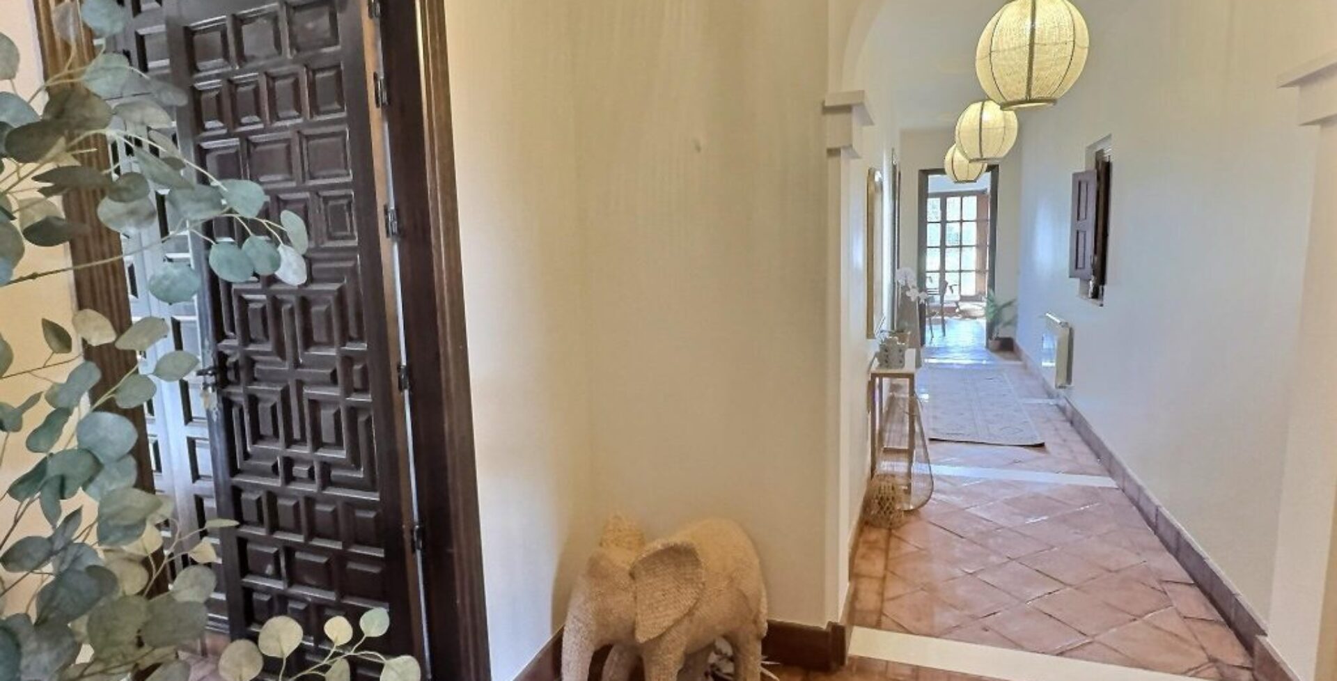 Finca-Paradise-internal hallway 12 bedrooms luxury villas marbella