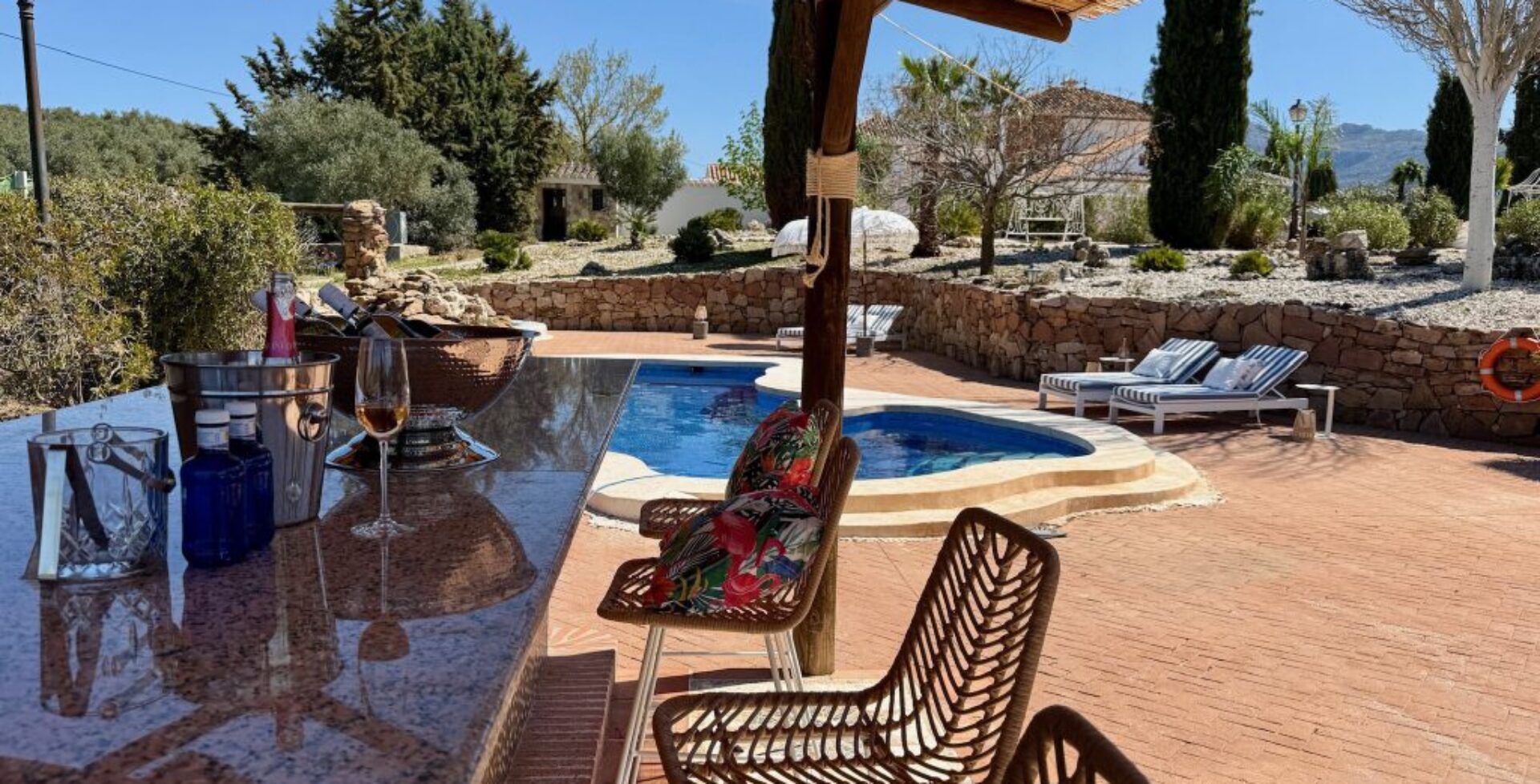 Finca-Paradise-poolside bar 12 bedrooms luxury villas marbella
