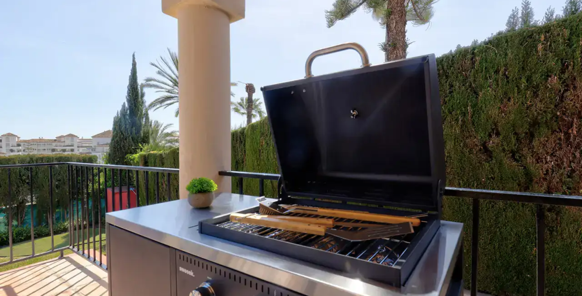 7 bedroom Villa Calle - bbq - luxury villas Marbella