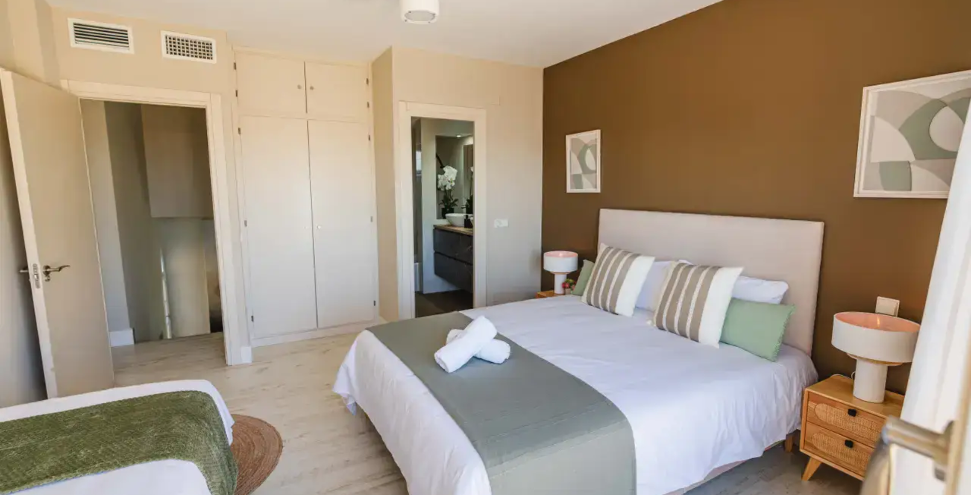 7 bedroom Villa Calle - bedroom 1 - luxury villas Marbella