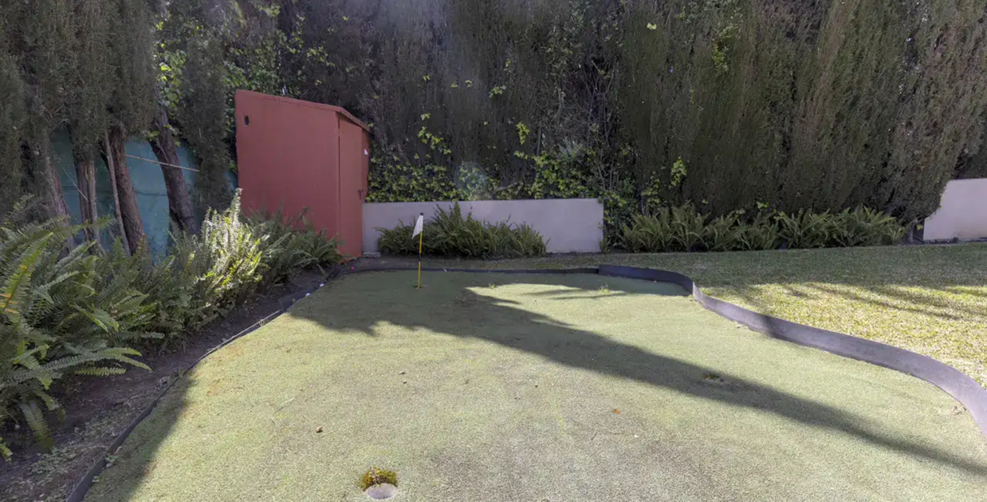 7 bedroom Villa Calle - putting green - luxury villas marbella